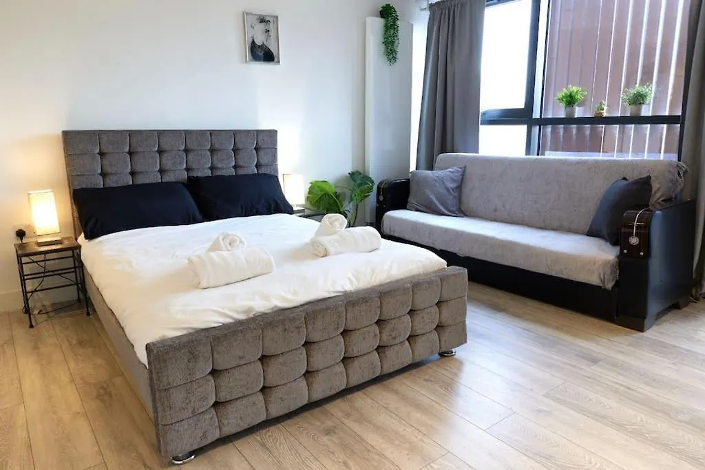 Holiday Studio Flat In Bricklane Market location